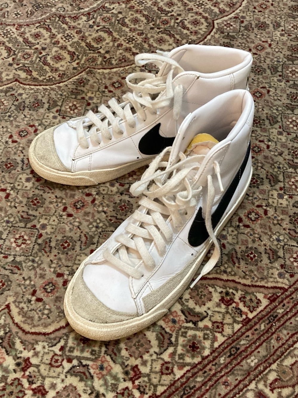 Nike Blazer Mid '77 white black sneakers
Women’s Size 10.5
